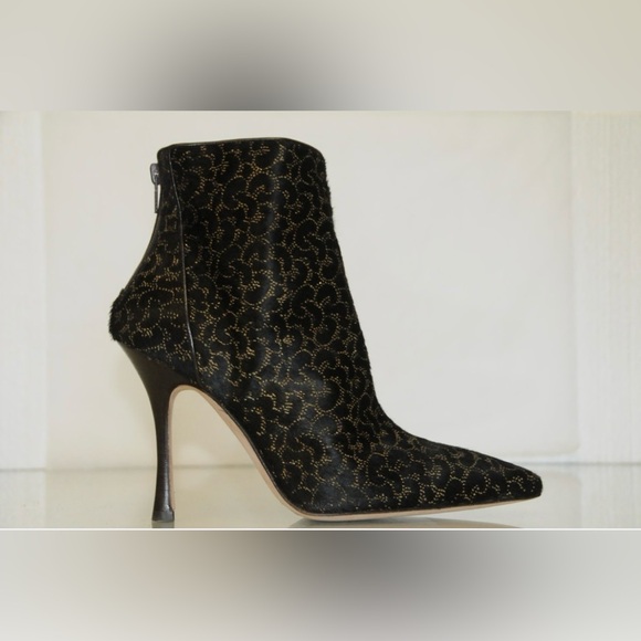 Manolo Blahnik Pony Hair Ankle Boots Dark Brown and Gold Leopard Pattern🖤